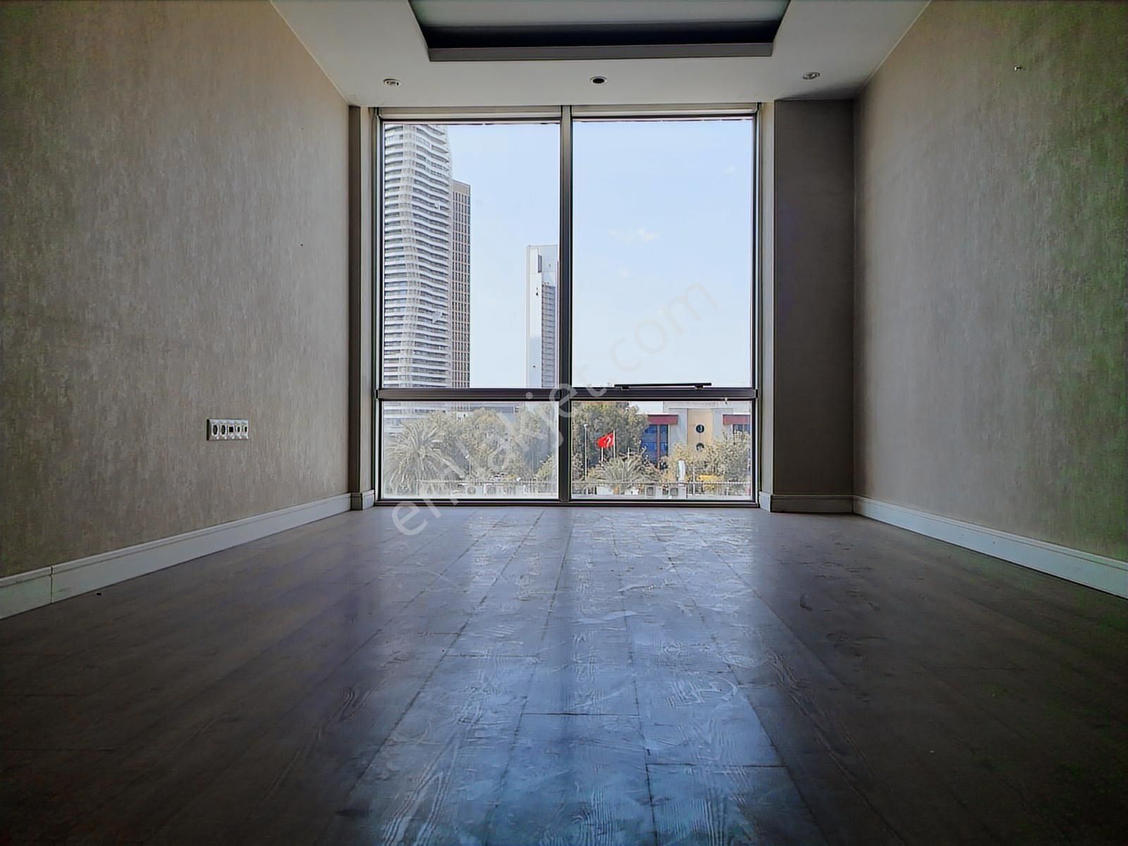 Bayraklı'da İtfaiye Onaylı Plazada Kiralık 75m2 Ofis 2+1 - Görsel 19