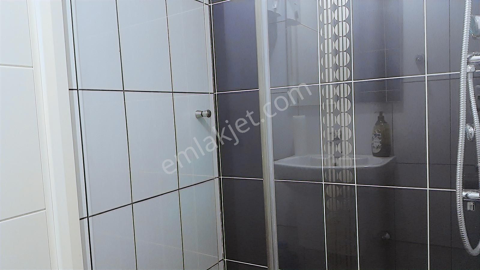 Bayraklı'da İtfaiye Onaylı Plazada Kiralık 75m2 Ofis 2+1 - Görsel 27