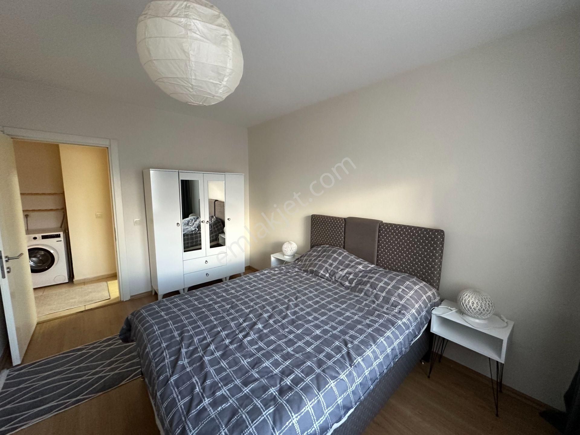 Zeytinburnu Sahilpark Konutları 1+1 Eşyalı Daire Kısmi Deniz Manzaralı - Görsel 14
