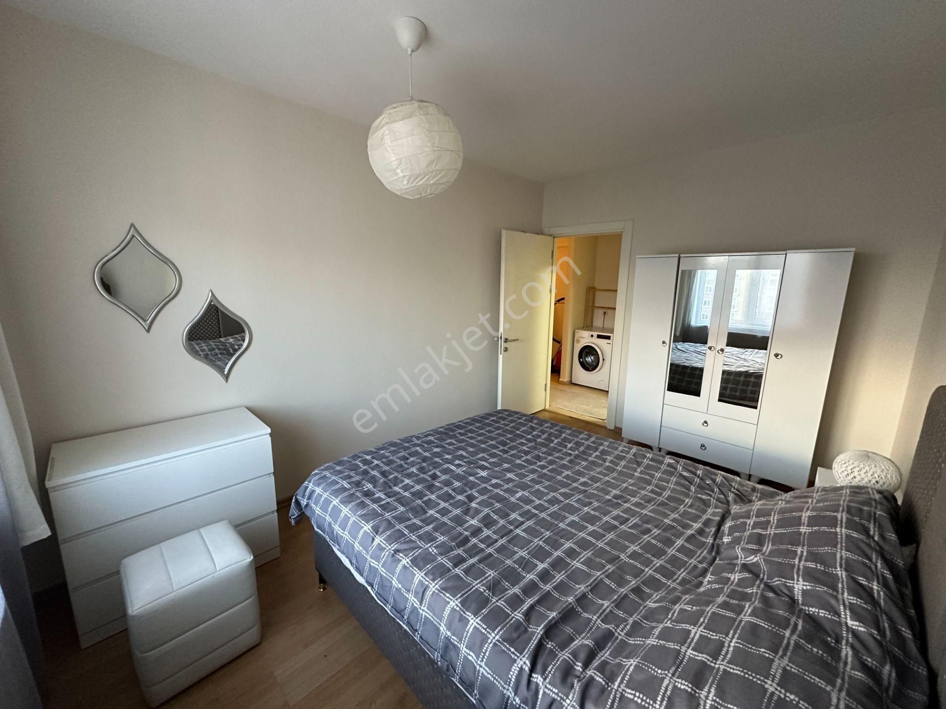 Zeytinburnu Sahilpark Konutları 1+1 Eşyalı Daire Kısmi Deniz Manzaralı - Görsel 13