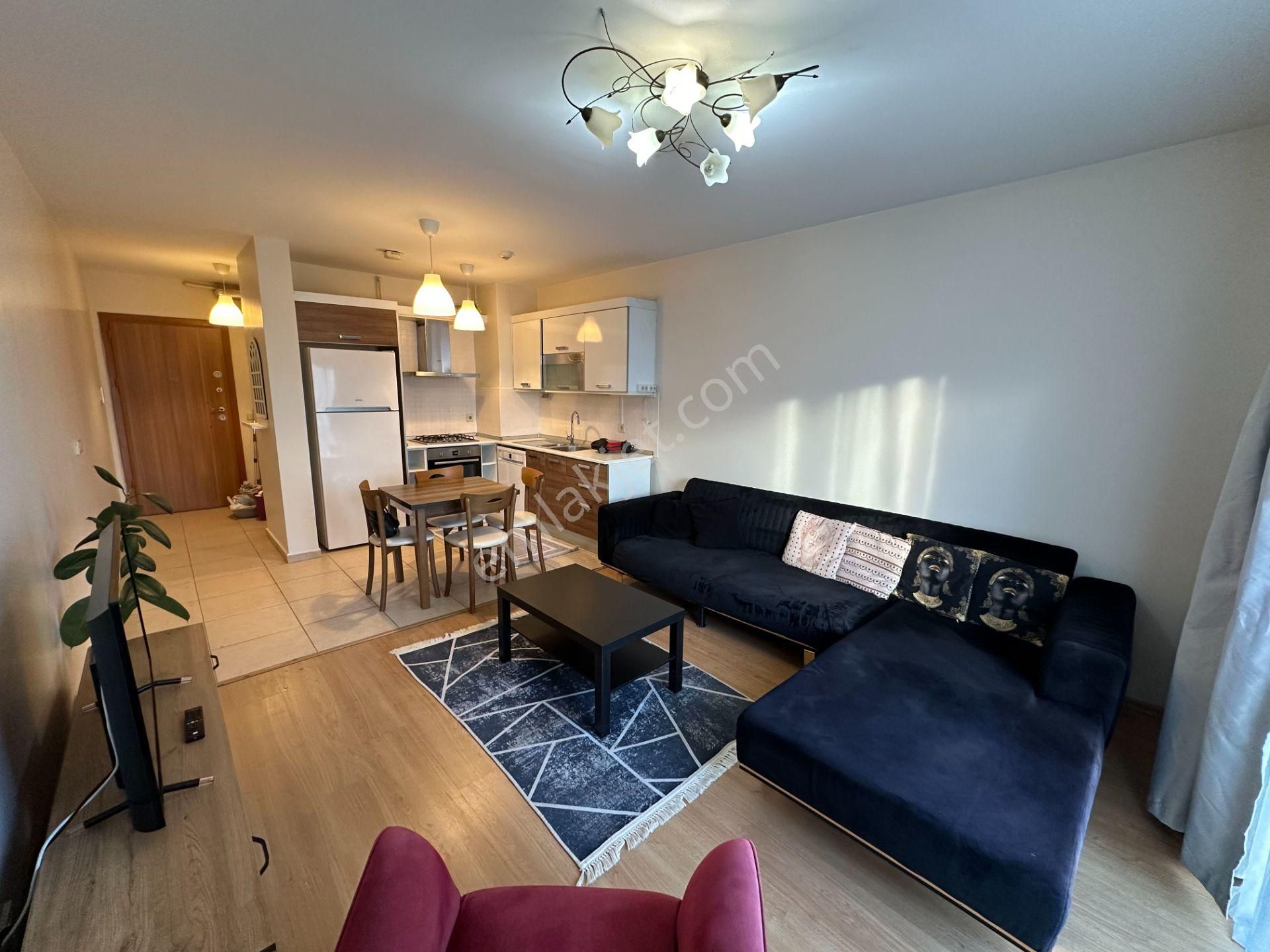 Zeytinburnu Sahilpark Konutları 1+1 Eşyalı Daire Kısmi Deniz Manzaralı - Görsel 4