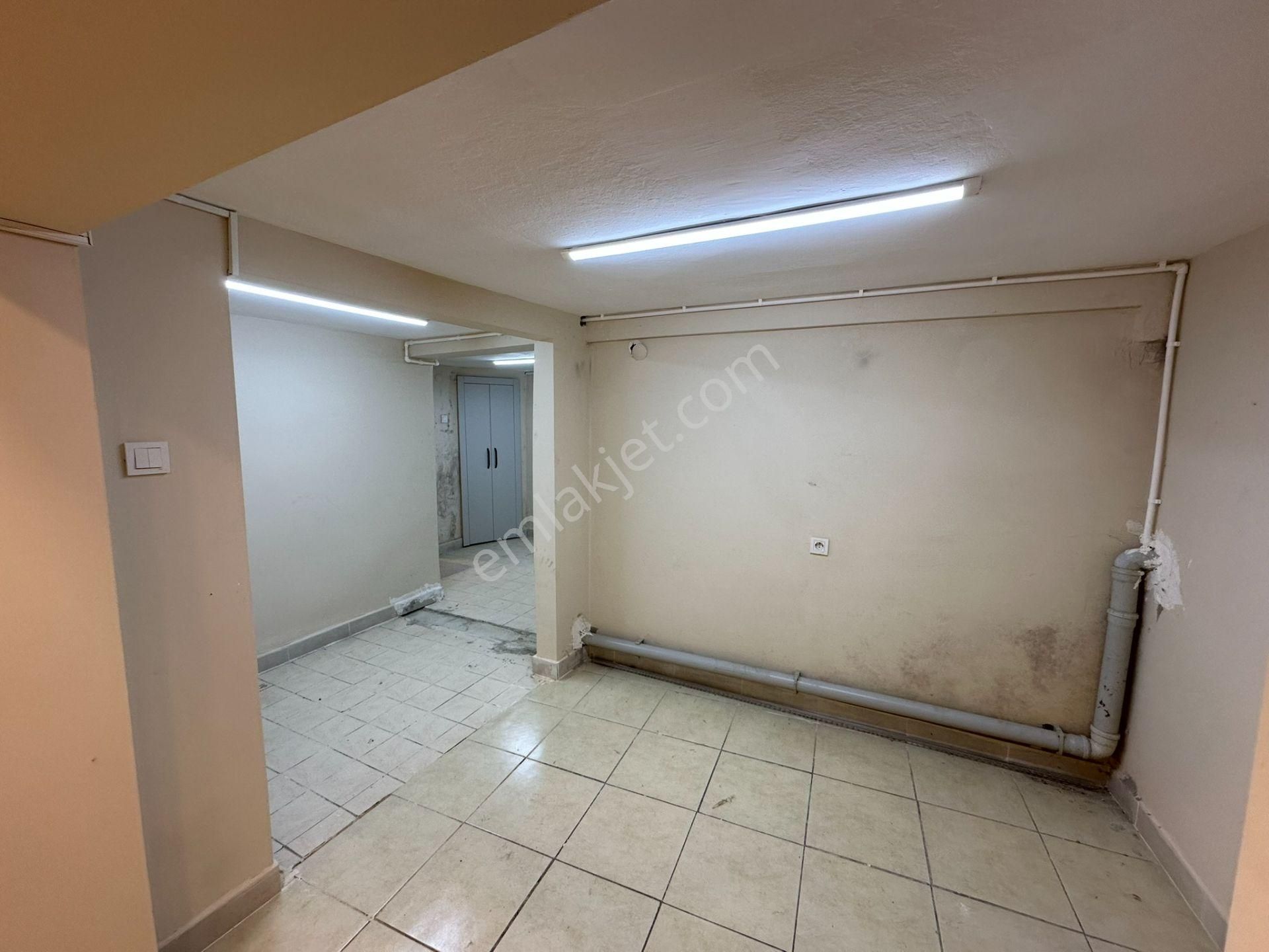 Sarıyer Merkez'de Köşe Konumlu Cadde Cepheli Extra Depo Alanlı - Görsel 13