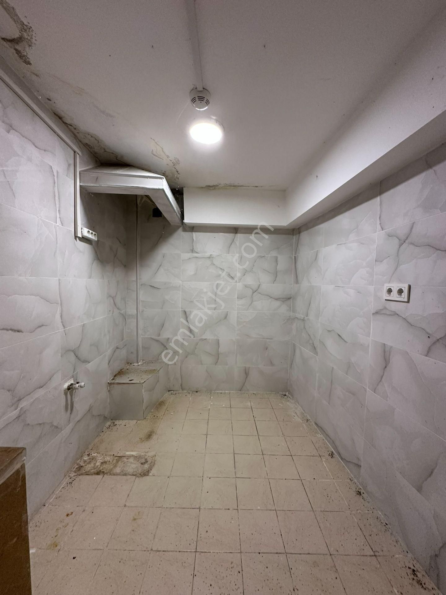 Sarıyer Merkez'de Köşe Konumlu Cadde Cepheli Extra Depo Alanlı - Görsel 12