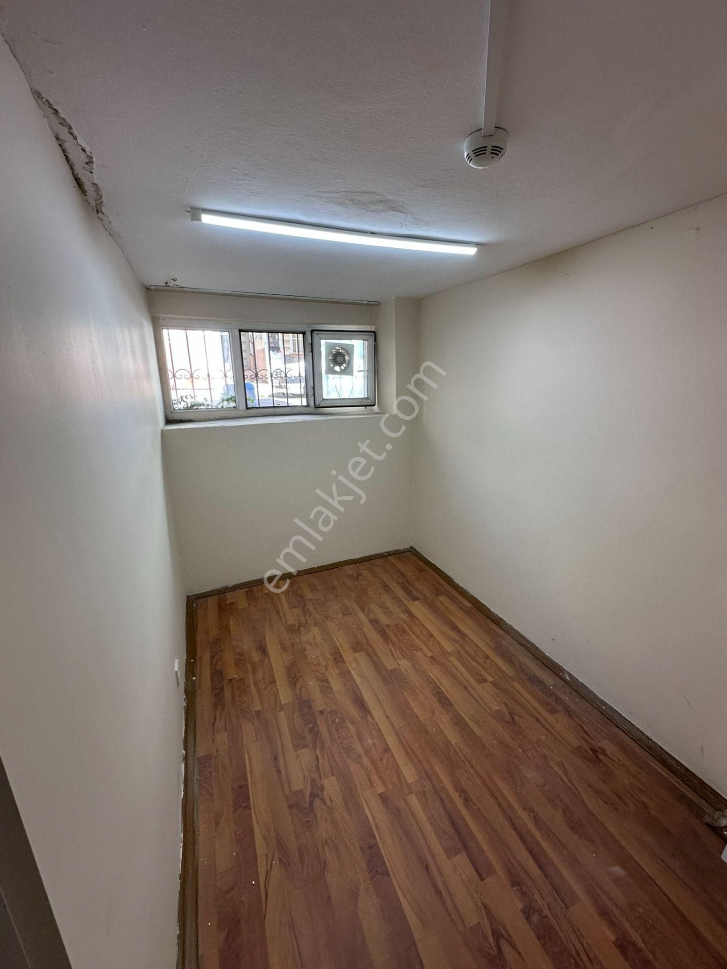 Sarıyer Merkez'de Köşe Konumlu Cadde Cepheli Extra Depo Alanlı - Görsel 21