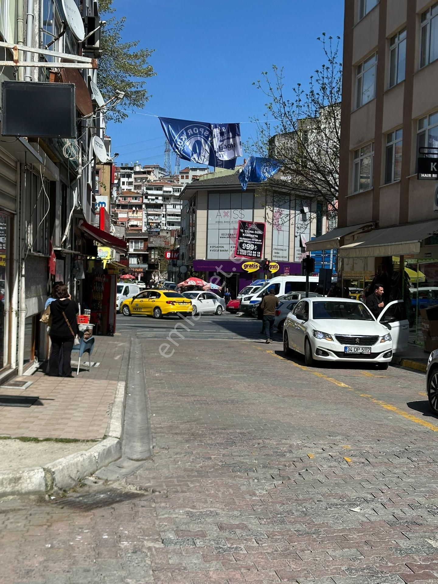 Sarıyer Merkez'de Köşe Konumlu Cadde Cepheli Extra Depo Alanlı - Görsel 25