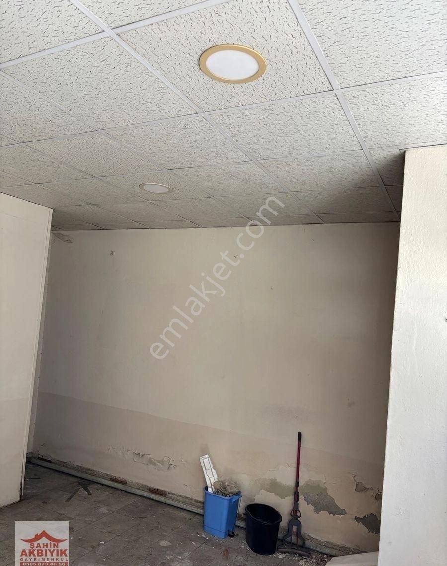 Bayraklı Adil Akçamlı Sok 23m2 İşyeri - Görsel 13
