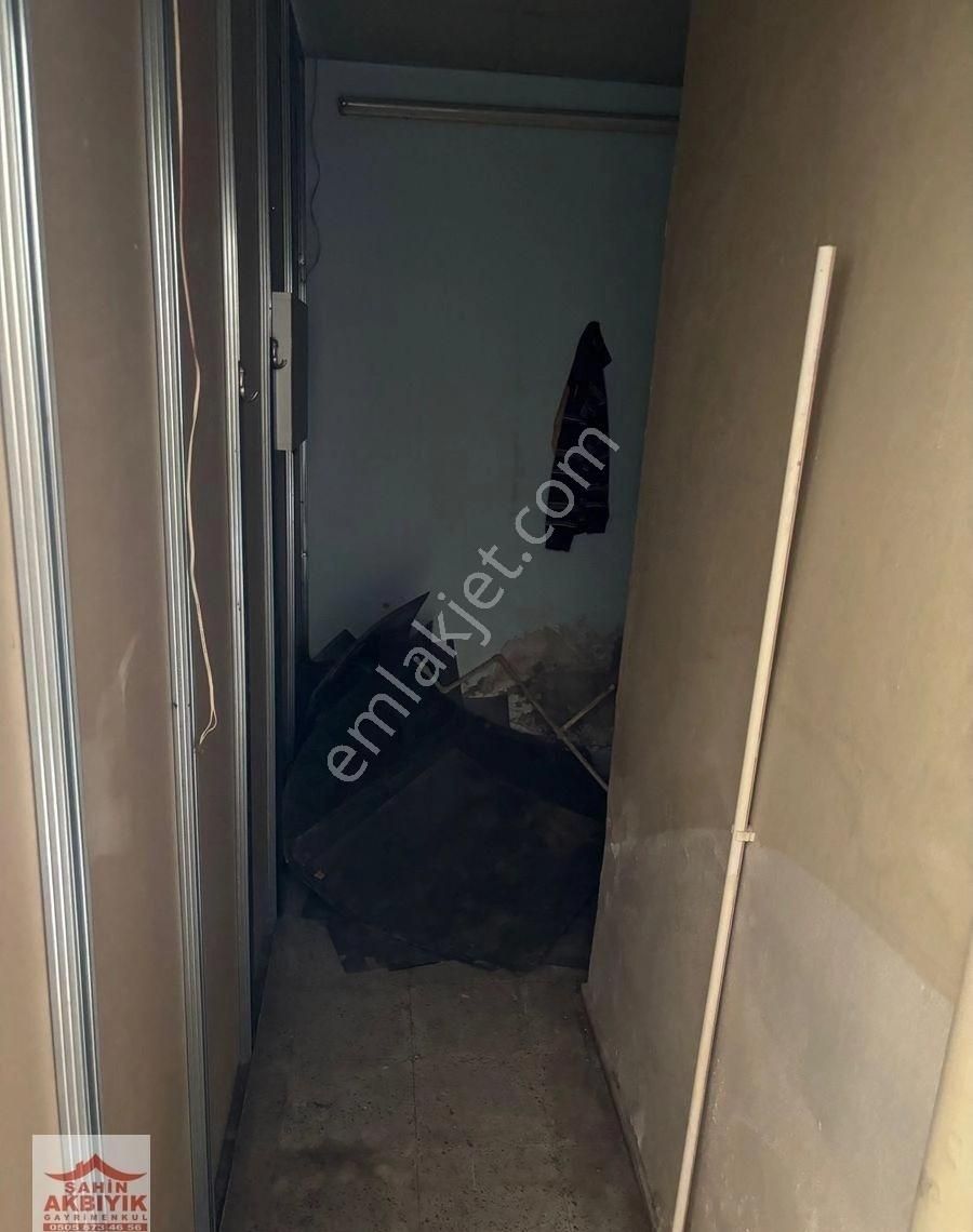 Bayraklı Adil Akçamlı Sok 23m2 İşyeri - Görsel 15