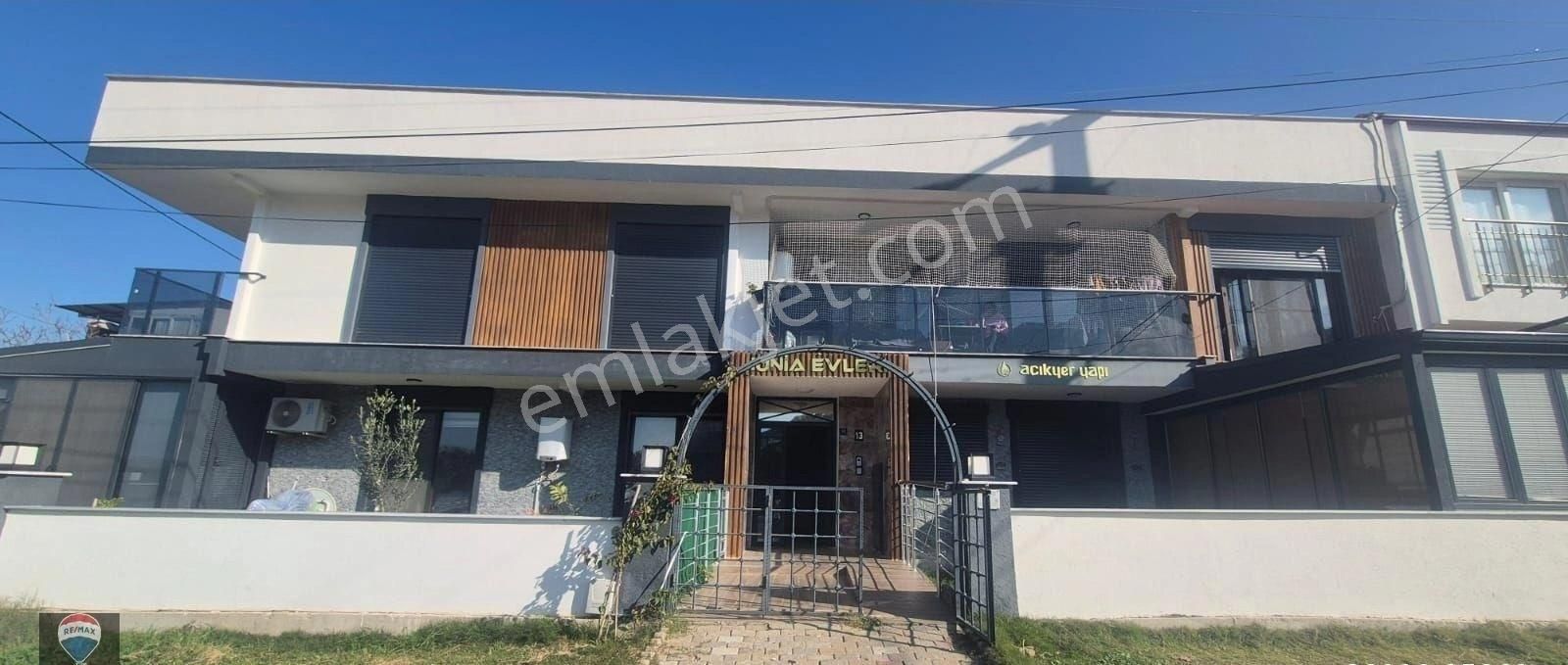 Kuşadası Davutlar Mahallesı Ionıa Evlerınde 4+1 Denız Manzaralı Çatı Dubleks