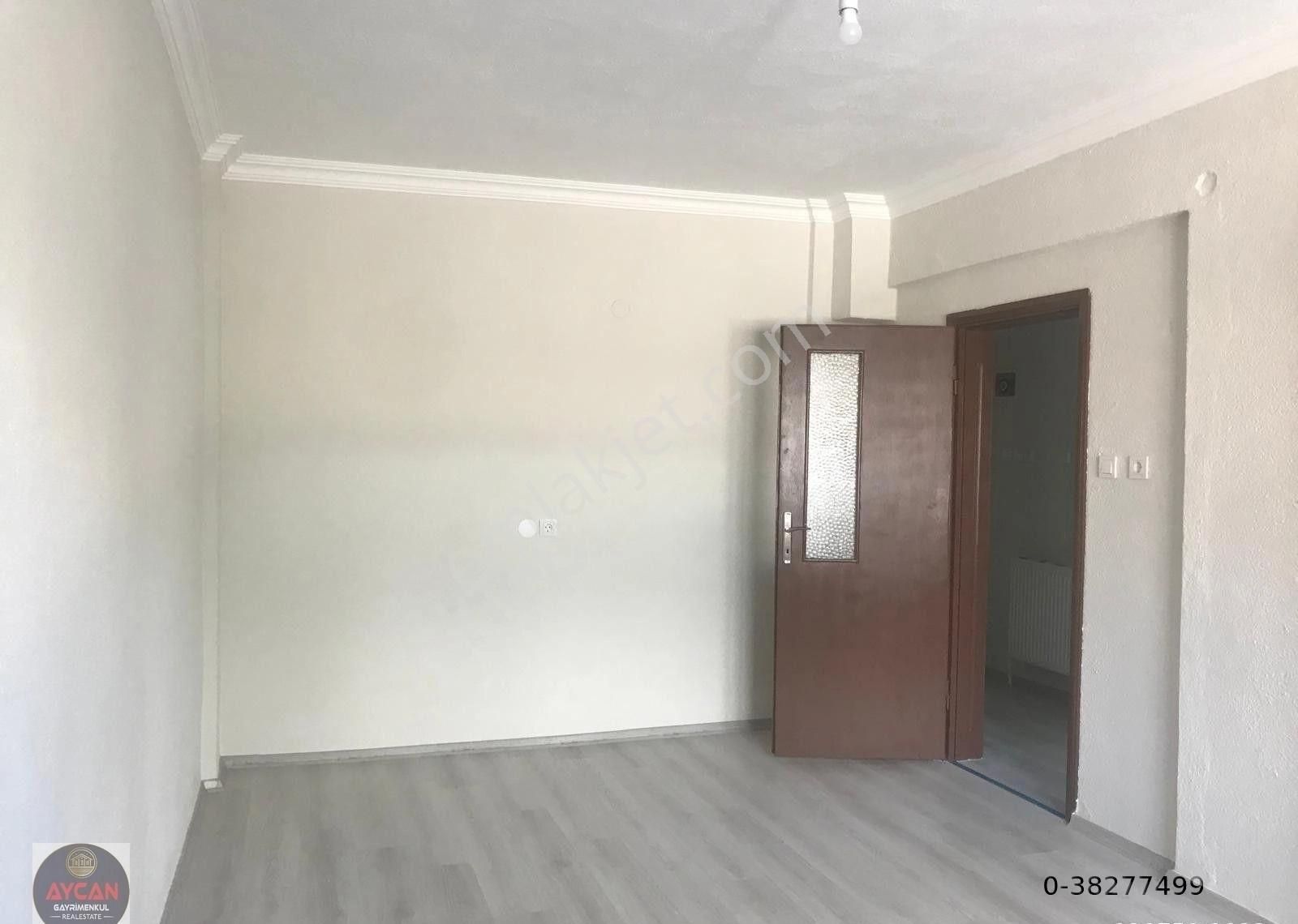 Aycan Gayrimenkulden Biga Cumhuriyet Mahallesinde 3+1 Kiralık Daire - Görsel 6