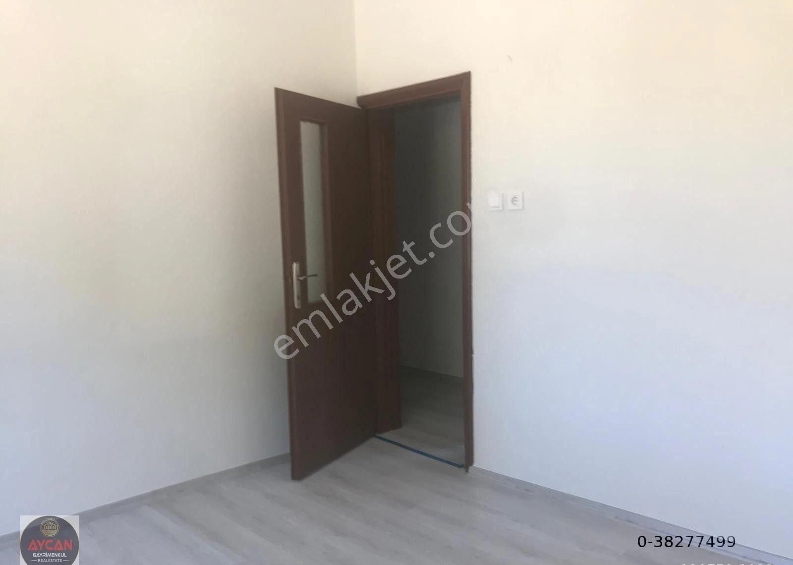 Aycan Gayrimenkulden Biga Cumhuriyet Mahallesinde 3+1 Kiralık Daire - Görsel 7
