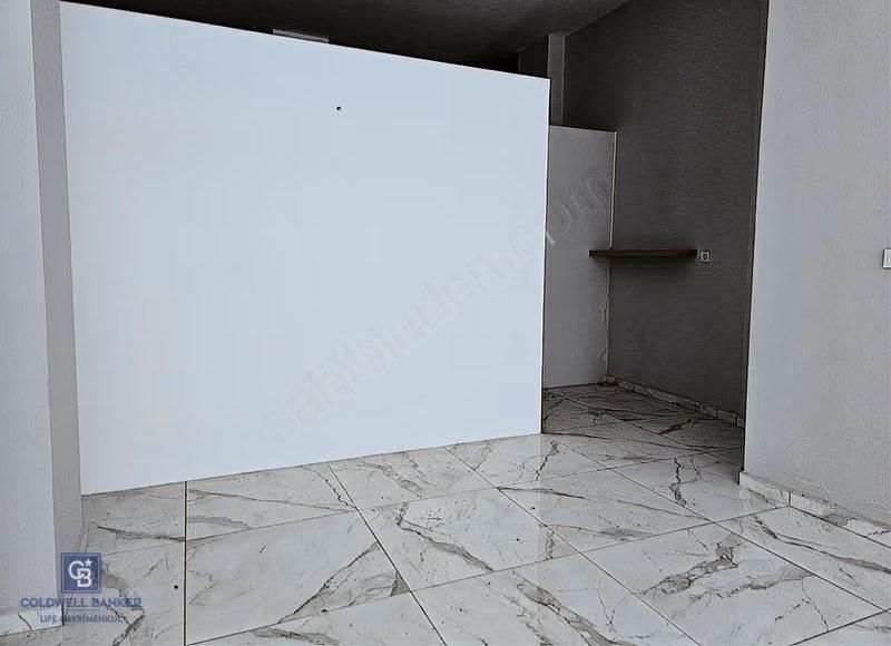 Çiğli Yeni Mahallede 70 M² Merkezi Konumda Kiralık Dükkan - Görsel 12