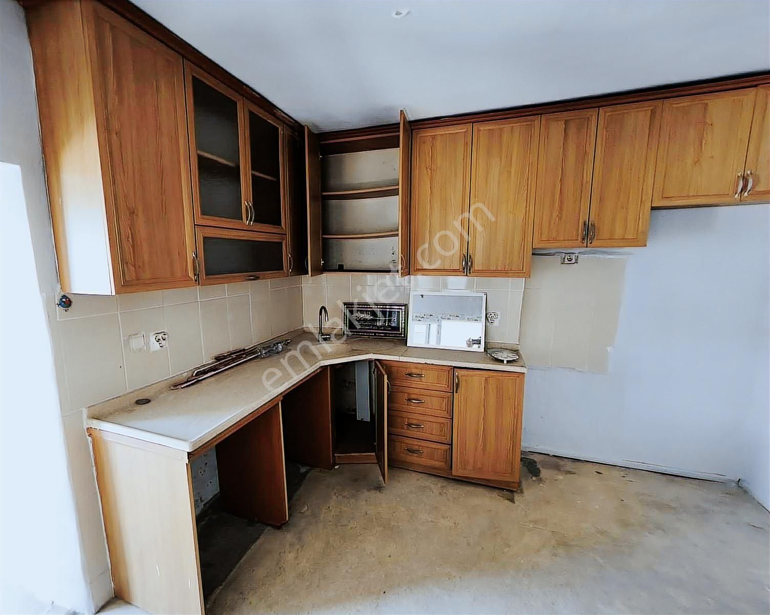 Mestanzade'de Fırsat ! 1+1 Fiyatına 3 Katlı Komple Müstakil Bina - Görsel 19