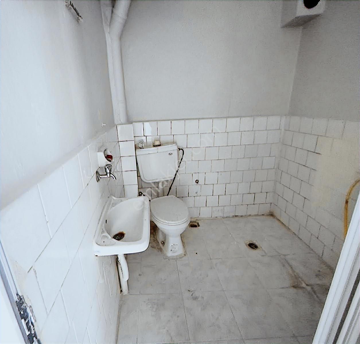 Mestanzade'de Fırsat ! 1+1 Fiyatına 3 Katlı Komple Müstakil Bina - Görsel 9