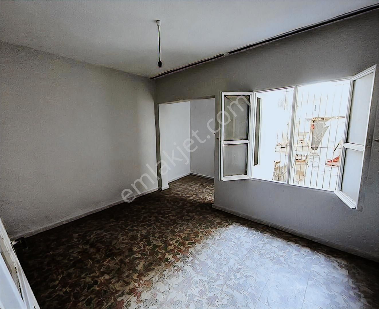 Mestanzade'de Fırsat ! 1+1 Fiyatına 3 Katlı Komple Müstakil Bina - Görsel 2