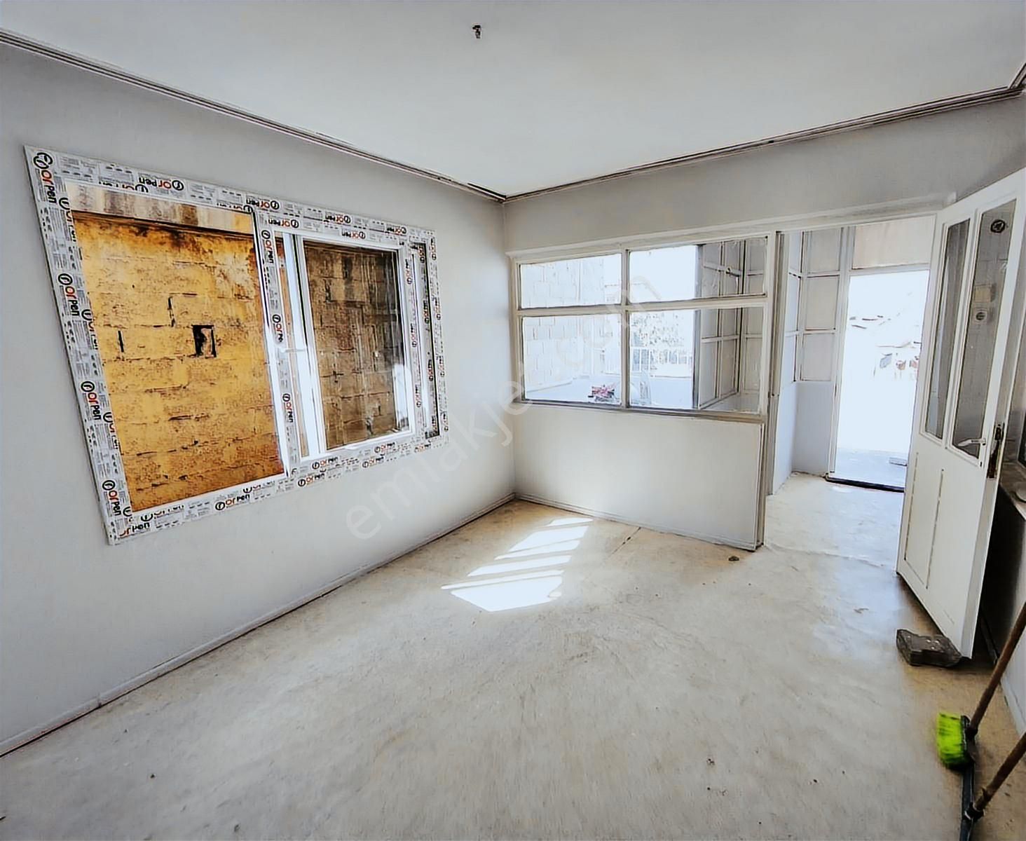 Mestanzade'de Fırsat ! 1+1 Fiyatına 3 Katlı Komple Müstakil Bina - Görsel 3