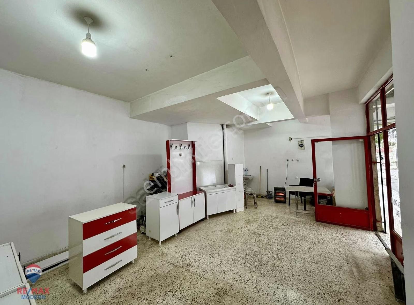 Azerbeycan Caddesisinde Kiralık Dükkan - Görsel 4