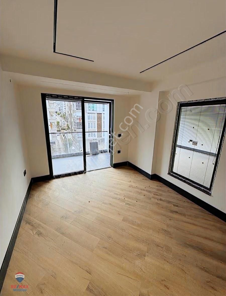 Plazada Geniş 1+1 Kiralık Ofisler - Görsel 6