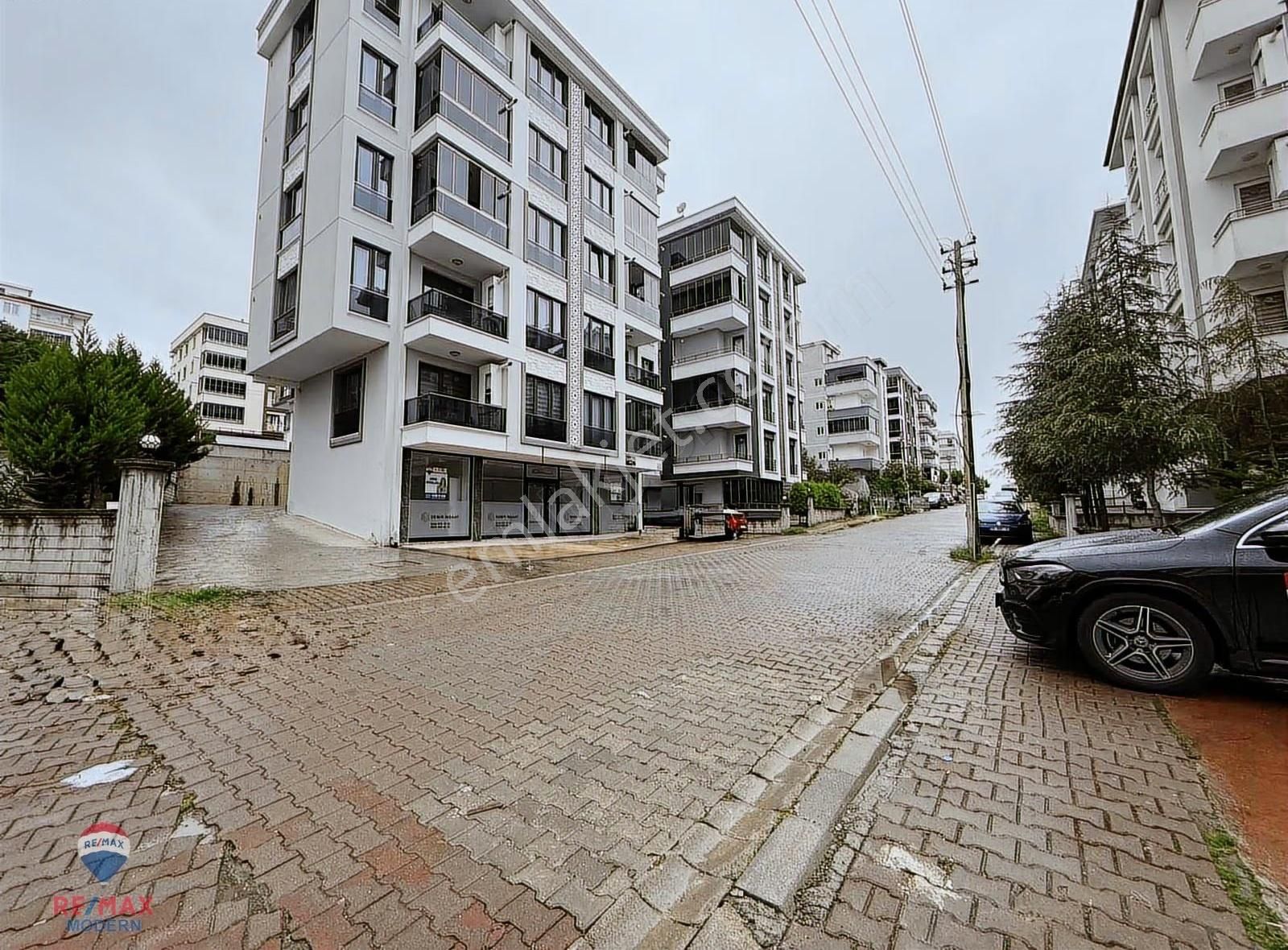 Asuman Mütevellioğlu'ndan Kiralık Geniş Cepheli Masrafsız Dükkan - Görsel 6