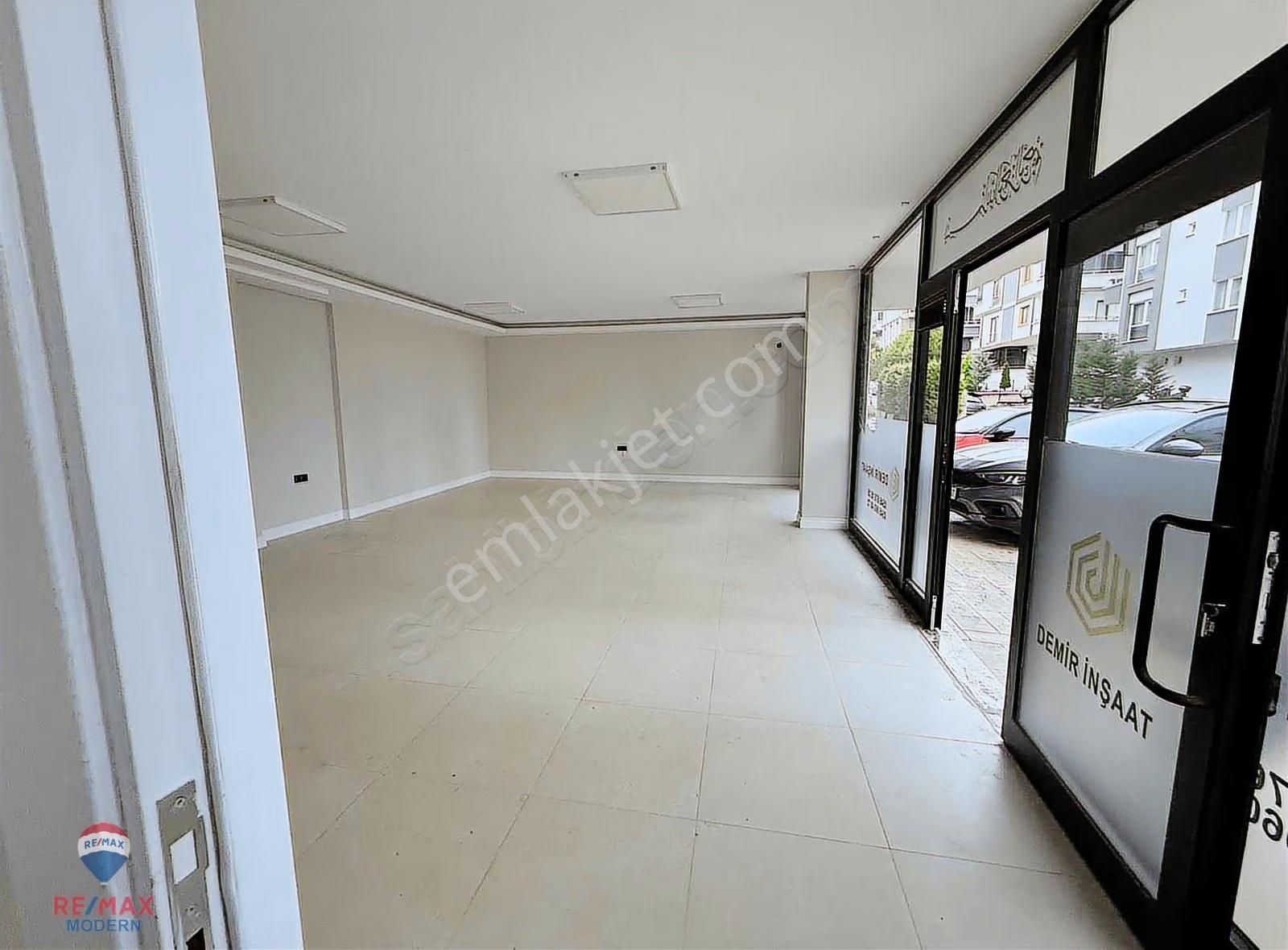 Asuman Mütevellioğlu'ndan Kiralık Geniş Cepheli Masrafsız Dükkan - Görsel 20