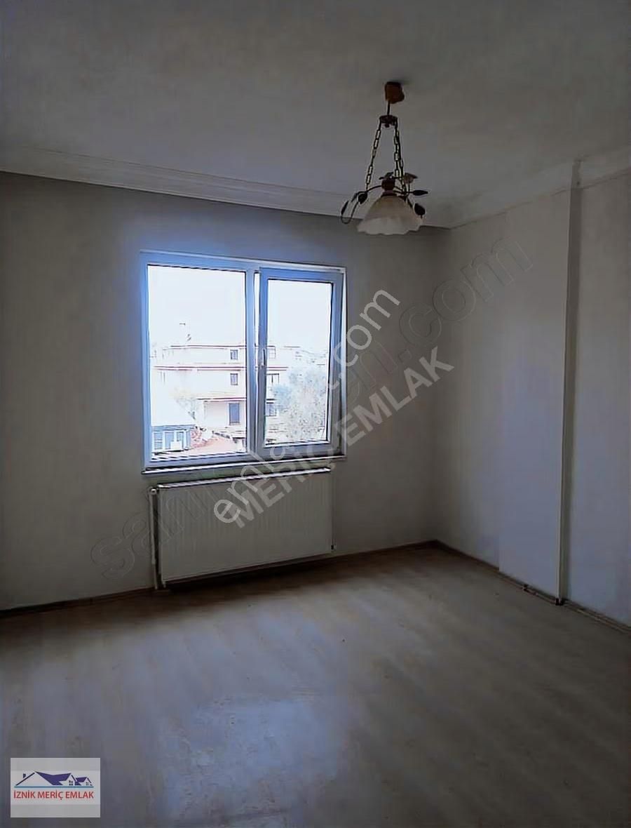 İznik Mustafakemalpaşa Mahallesinde Sahil Yolu Üzerinde - Görsel 2