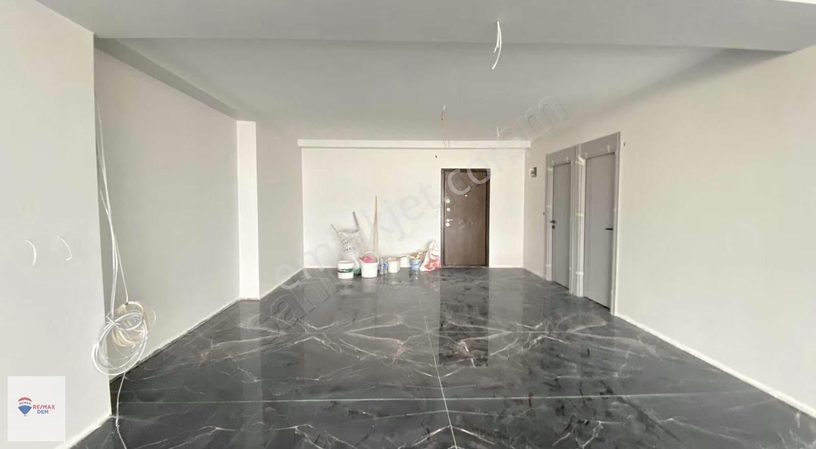 Remax Dem'den Şehrin Merkezinde Lüks Ofis - Görsel 21