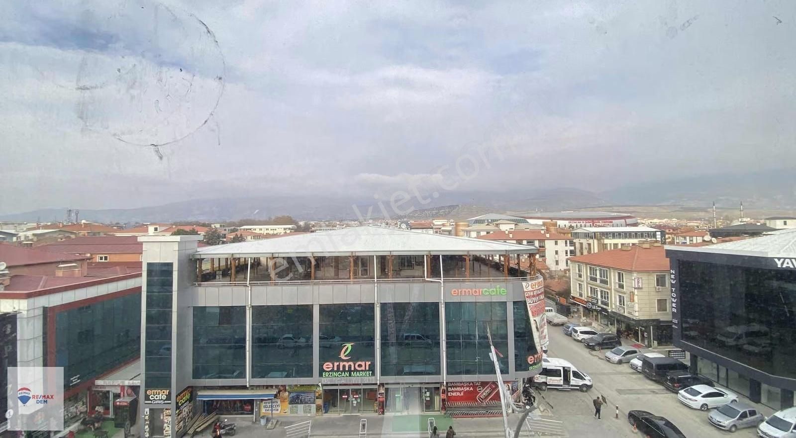 Remax Dem'den Şehrin Merkezinde Lüks Ofis - Görsel 20