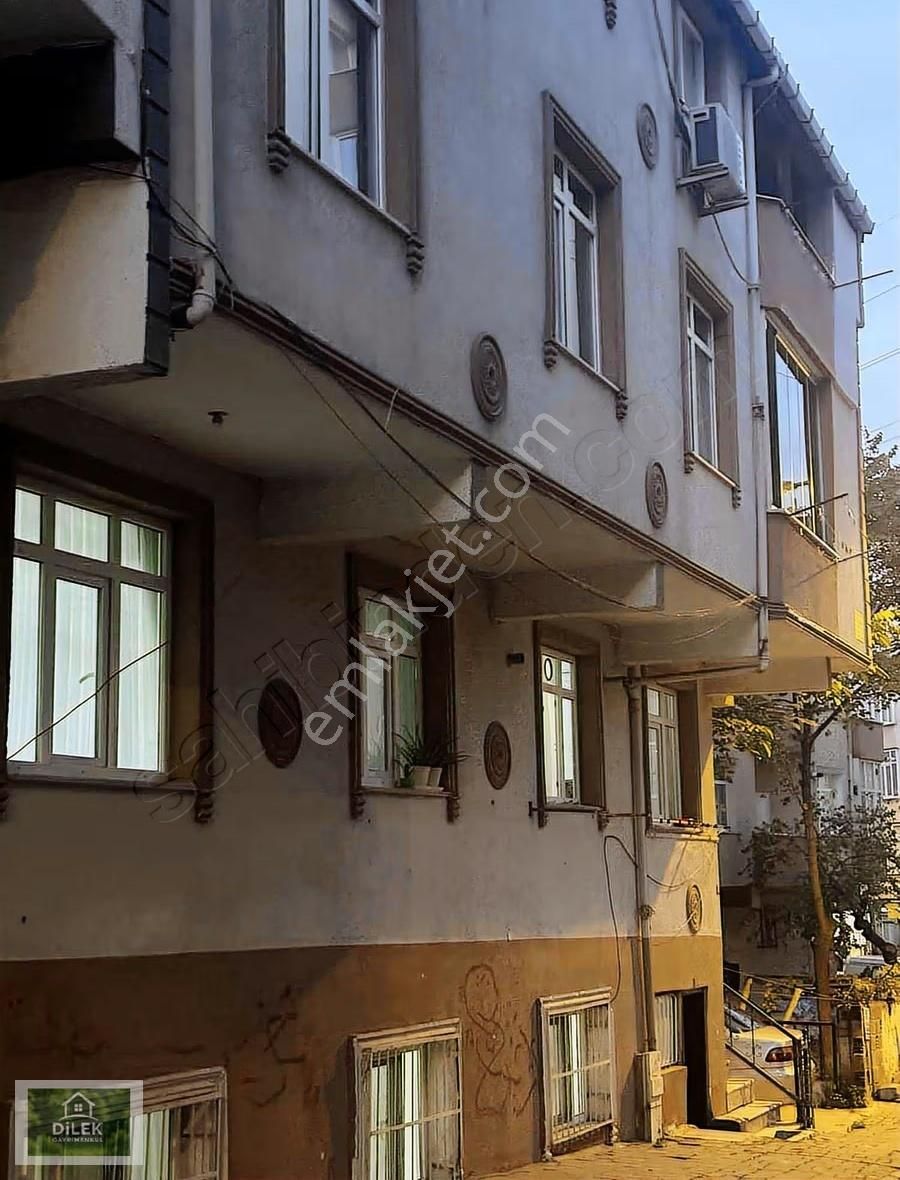 185/40 Hisseli 3 Katlı Bına Satılık Daıre Yatırıma Uygundur - Görsel 2