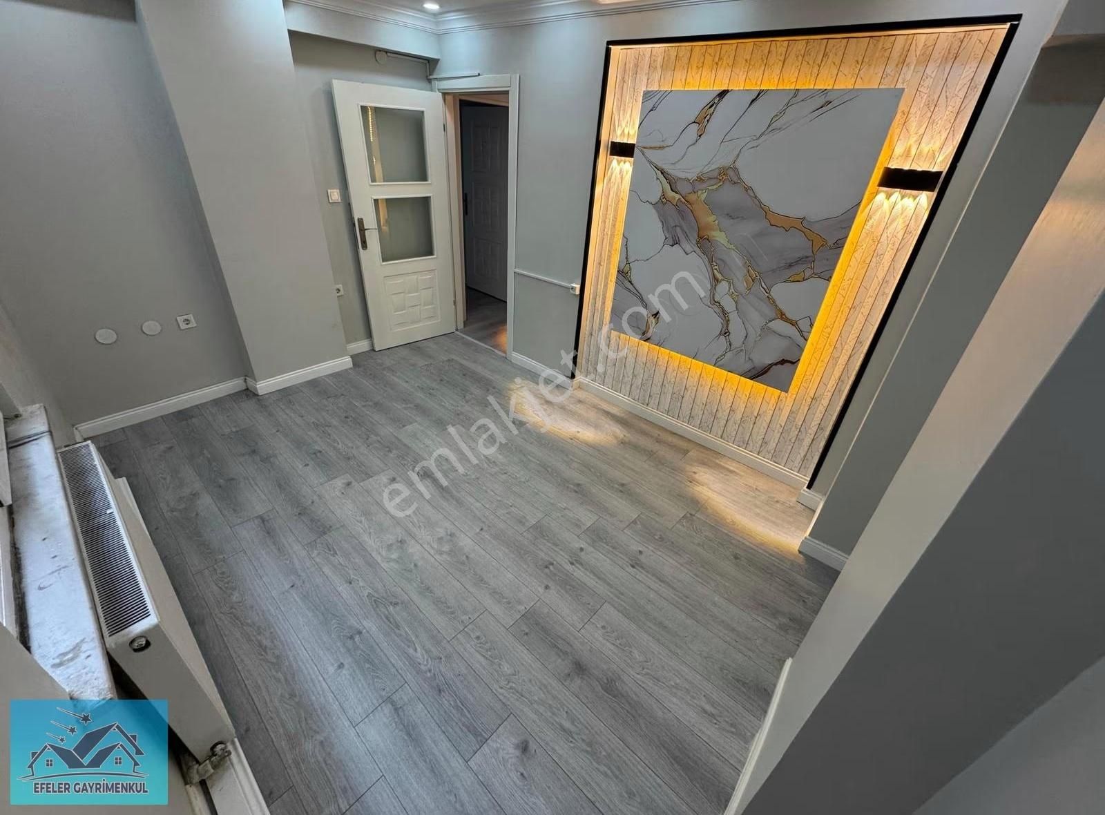 Sultangazi. Esentepede 13 Yaşında Satılık 2+1 95m2 Yüksek Giriş - Görsel 3