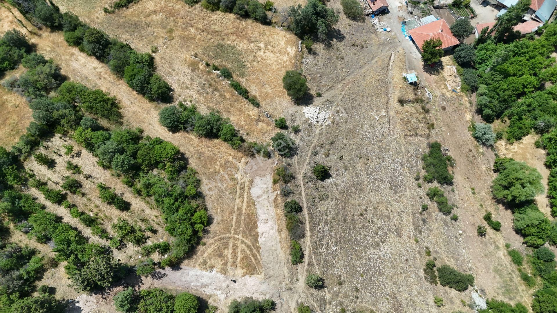 🏡 Köyde Hayat Seni Bekliyor! 📍 Burdur Merkez – Soğanlı Köyü 🍎 865 M² Köy İçi Bahçe - Görsel 12