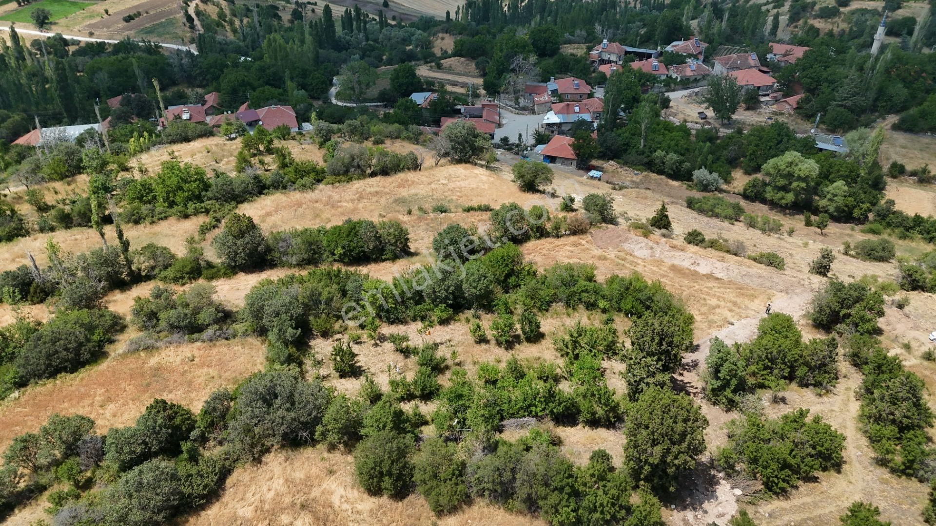 🏡 Köyde Hayat Seni Bekliyor! 📍 Burdur Merkez – Soğanlı Köyü 🍎 865 M² Köy İçi Bahçe - Görsel 2