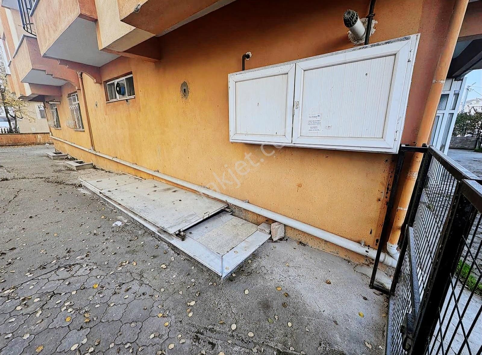 Fevzipaşa Mahallesin De Satılık 194m Dükkan - Görsel 12