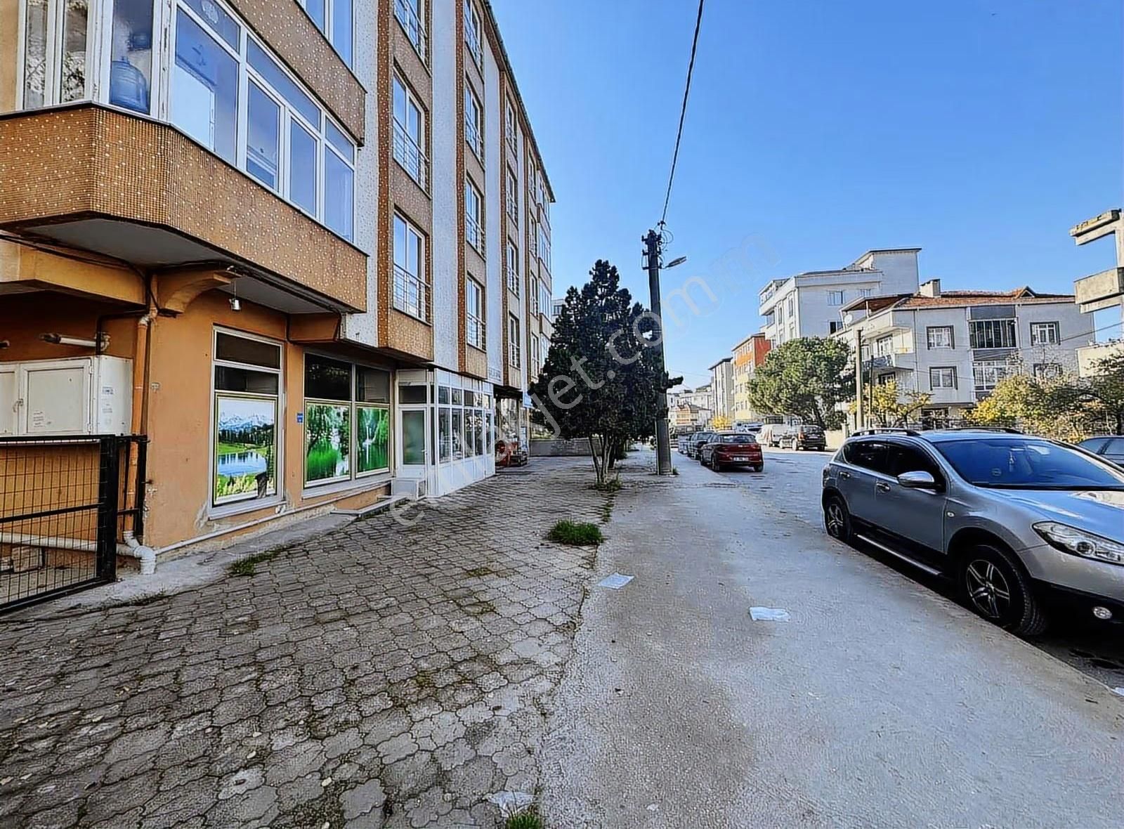 Fevzipaşa Mahallesin De Satılık 194m Dükkan