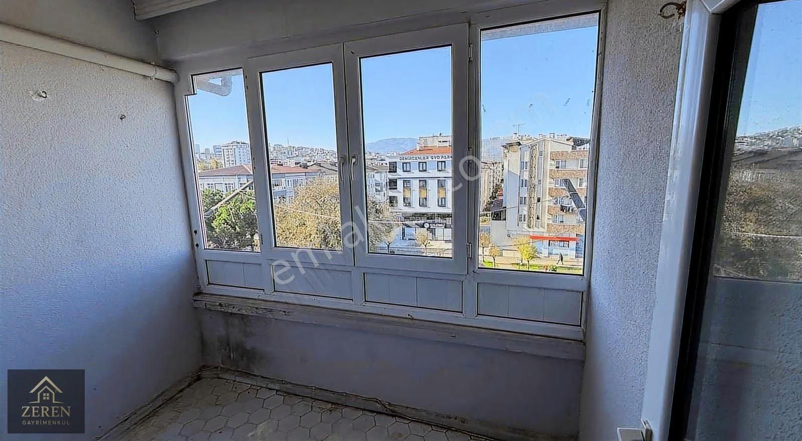 Tramva'a Cephe Satılık Fırsat Geniş 3+1 Sınırsız Kredi - Görsel 4