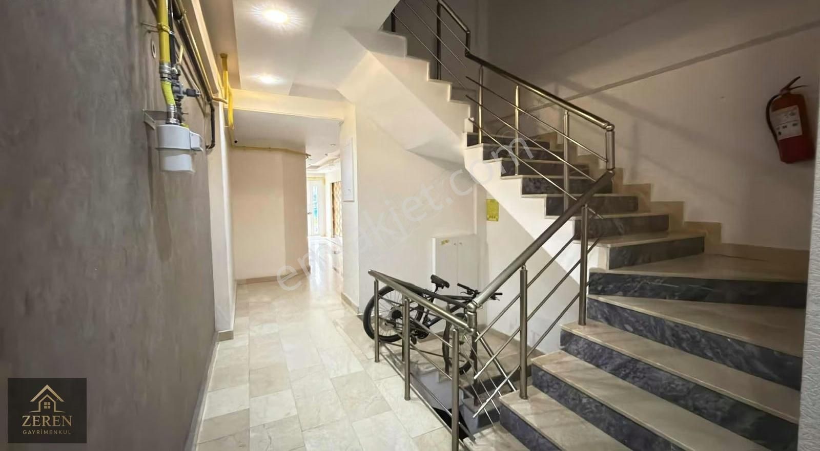 Ömürevleri Tramvay'a Cephe Kiralık 1+1 55m2 Büro&ofis - Görsel 2