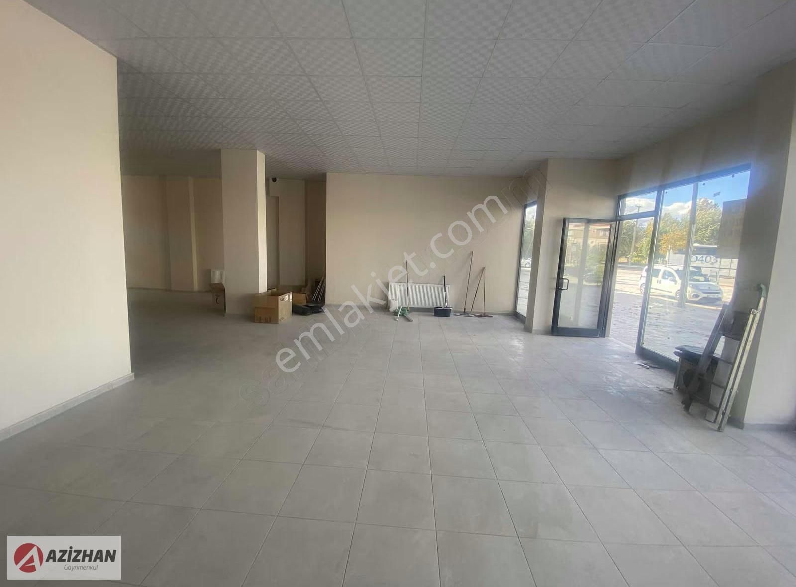 Azizhandan Selçukluda Satılık 127 M2 Zemin 113m2 Bodrumlu Dükkan - Görsel 4