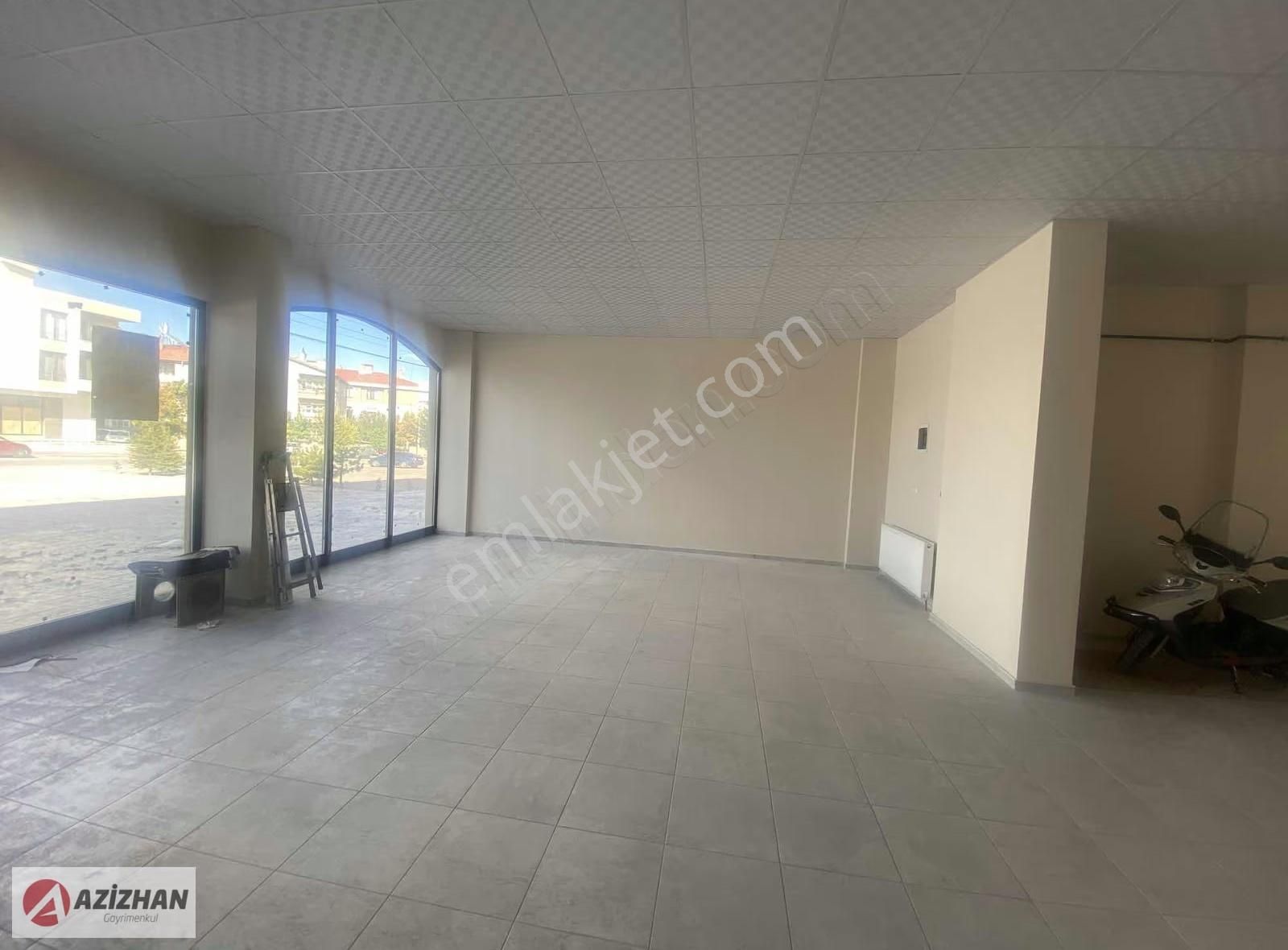 Azizhandan Selçukluda Satılık 127 M2 Zemin 113m2 Bodrumlu Dükkan - Görsel 5