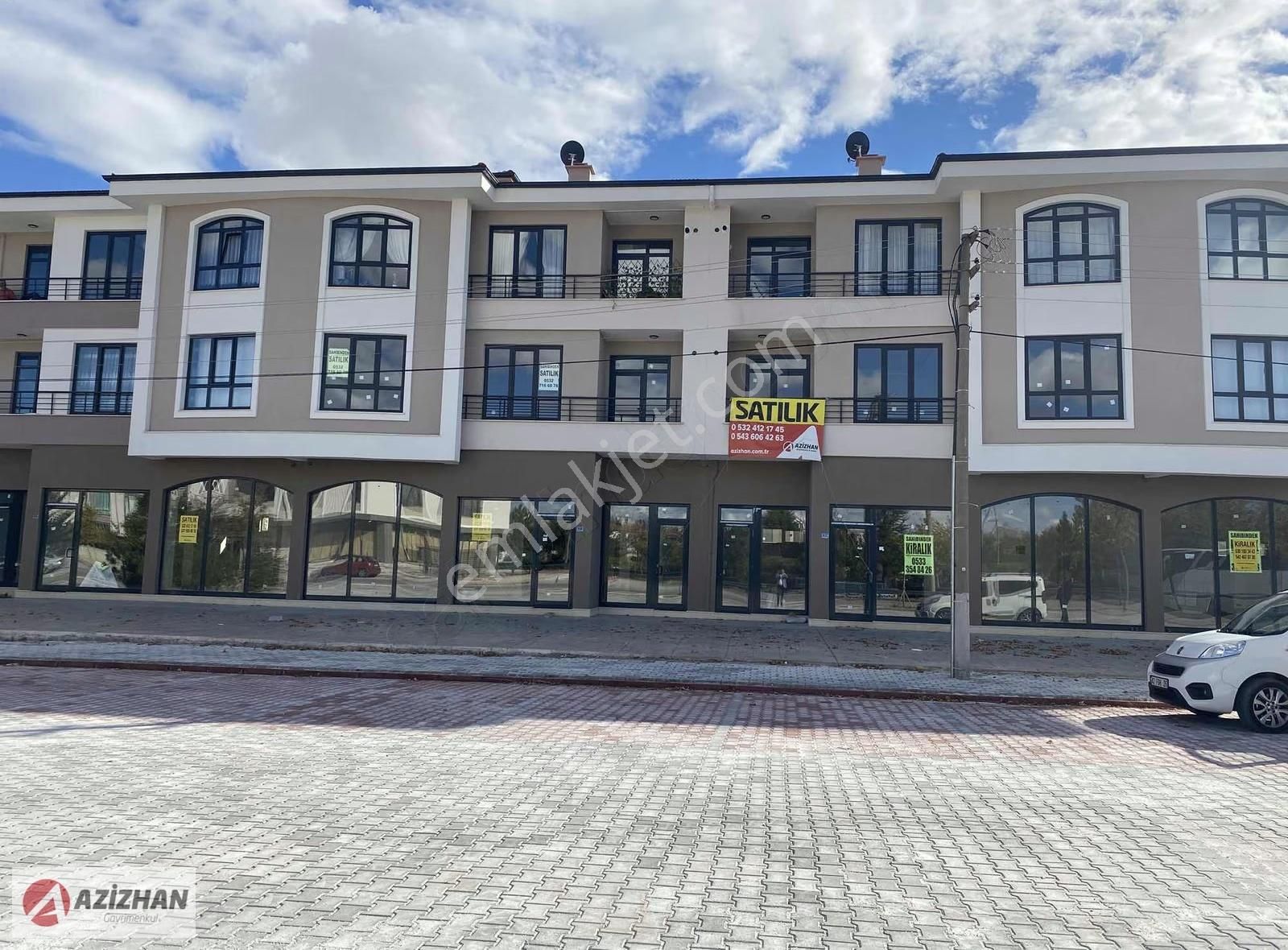 Azizhandan Selçukluda Satılık 127 M2 Zemin 113m2 Bodrumlu Dükkan