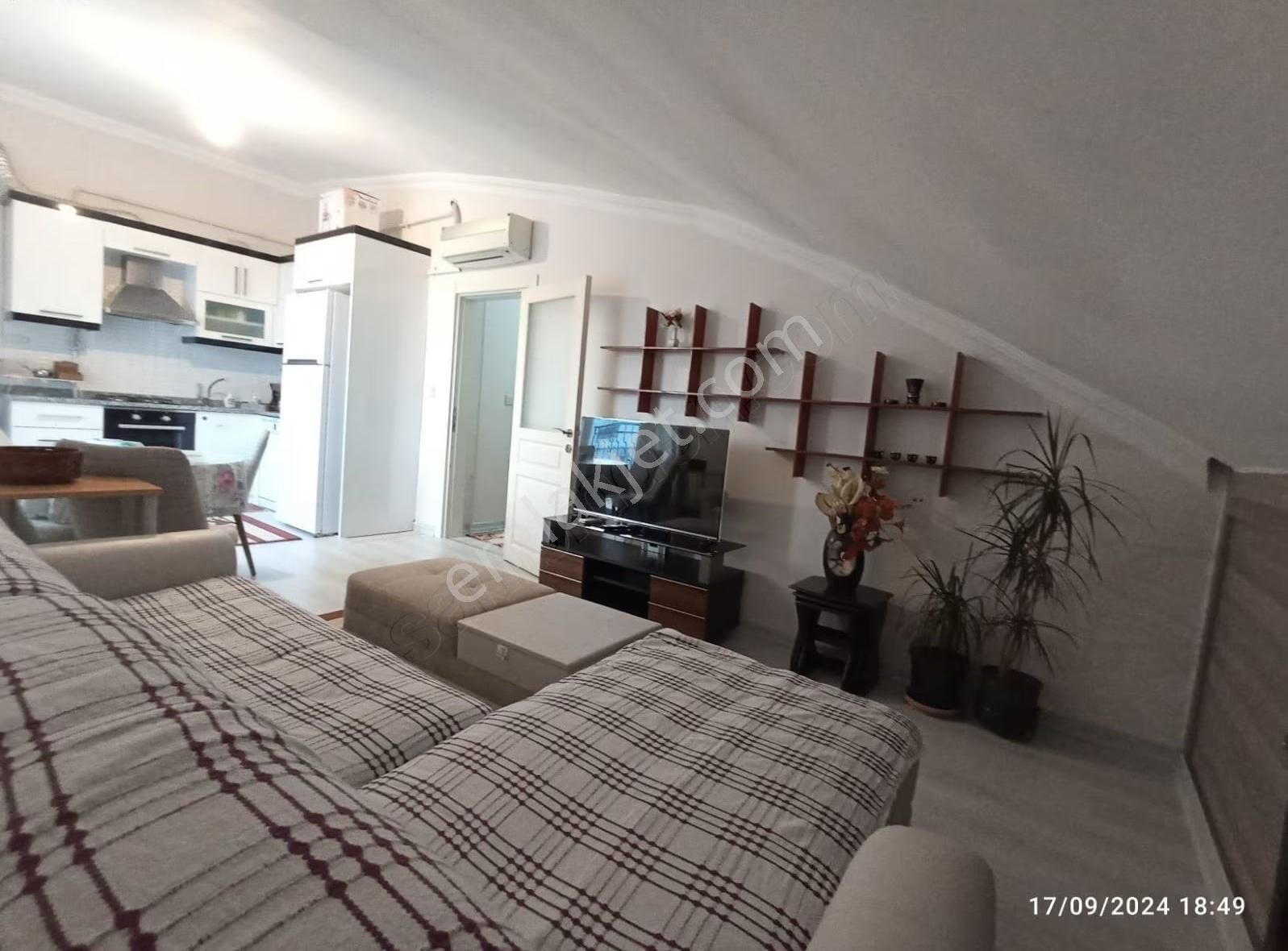 Kültürün Merezinde 2+1 Full Eşyalı Teraslı Daire