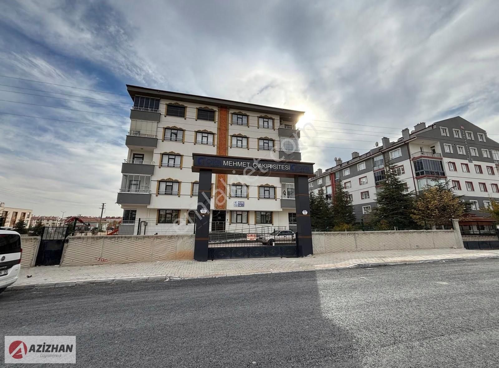 Azizhandan Ahmet Yesevi Caddesinde 2+1 Daire