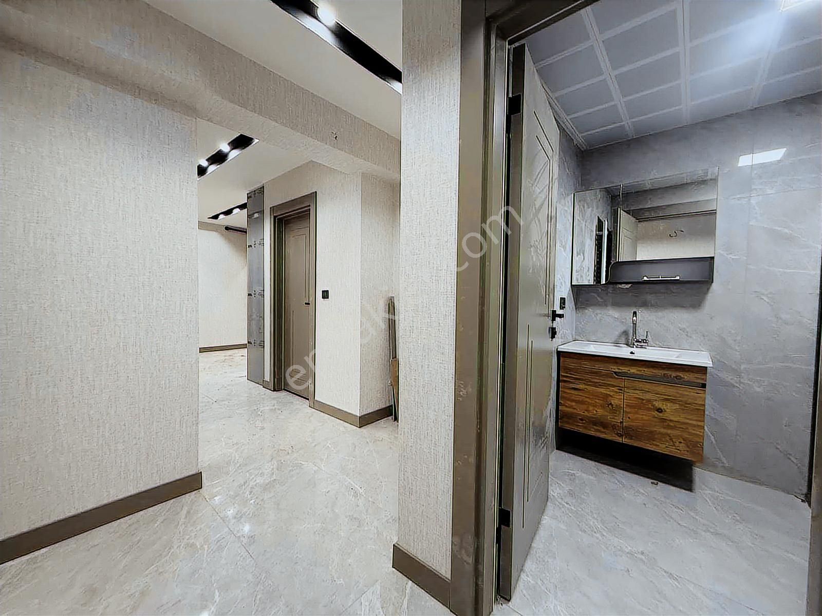 Keskin'den Karakayada 4+1 Sıfır Ara Kat Yola Cephe Kiralık Daire - Görsel 12