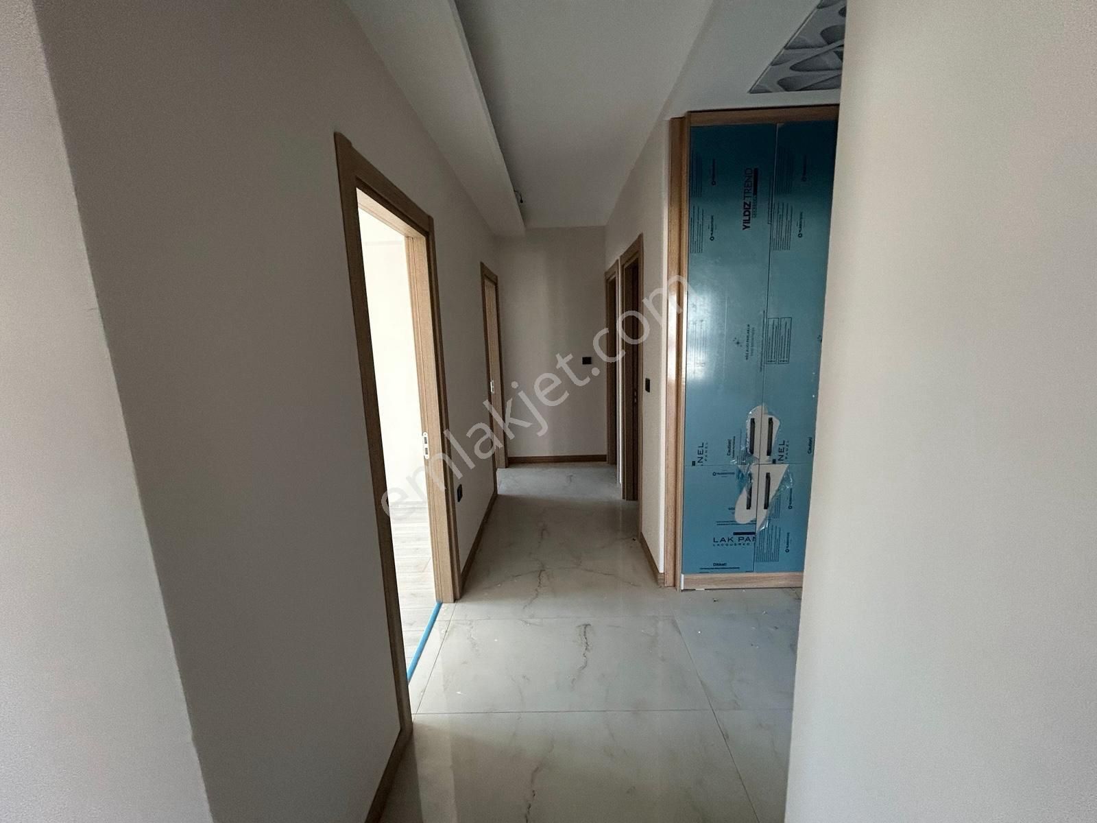 Yenikent Satılık 3+1 Kombi&petekli Daire - Görsel 3