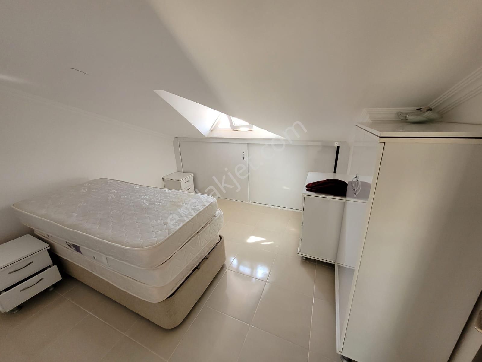 Denize 50 Adım Havuzlu Eşyalı Tam Müstakil Villa - Görsel 28