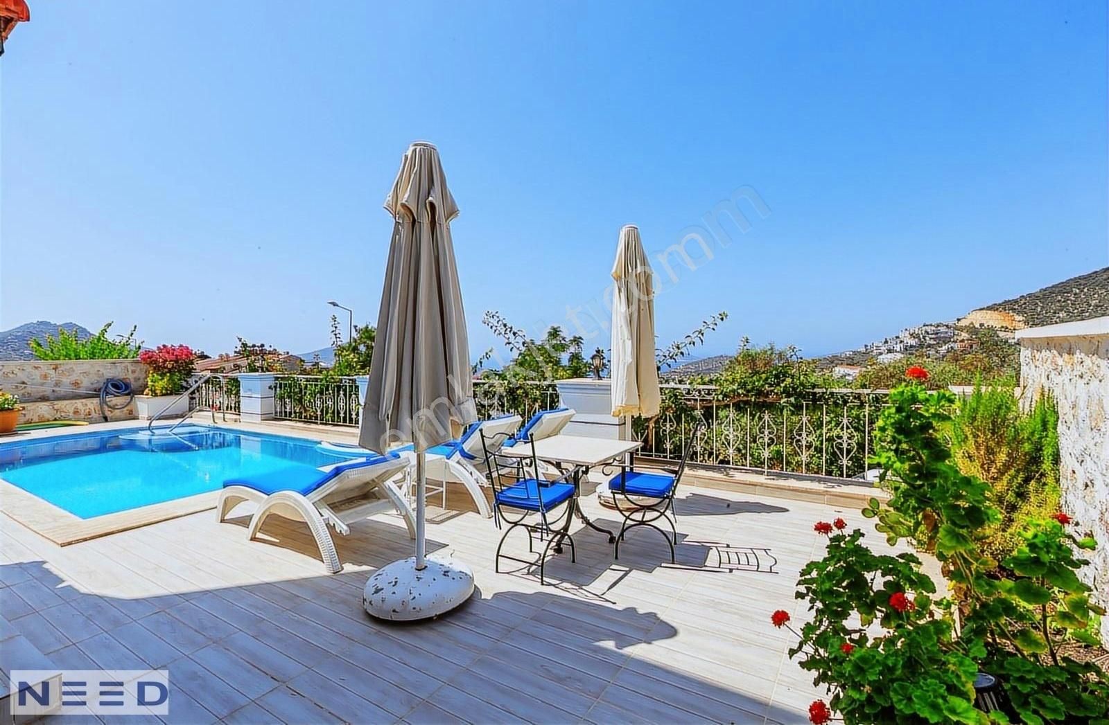 Kalkan'da Deniz Manzaralı 3 Yatak Odalı Villa - Görsel 11