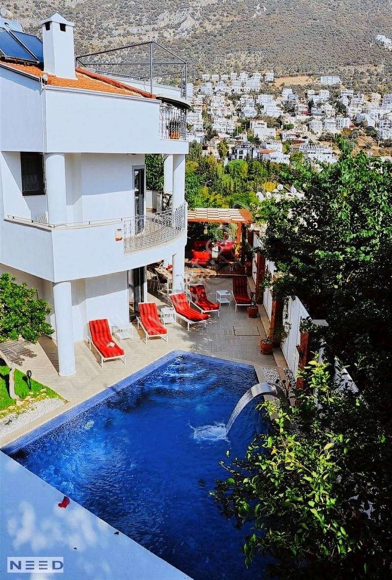 Kalkan Merkezde 4+1 Özel Havuzlu Villa - Görsel 13