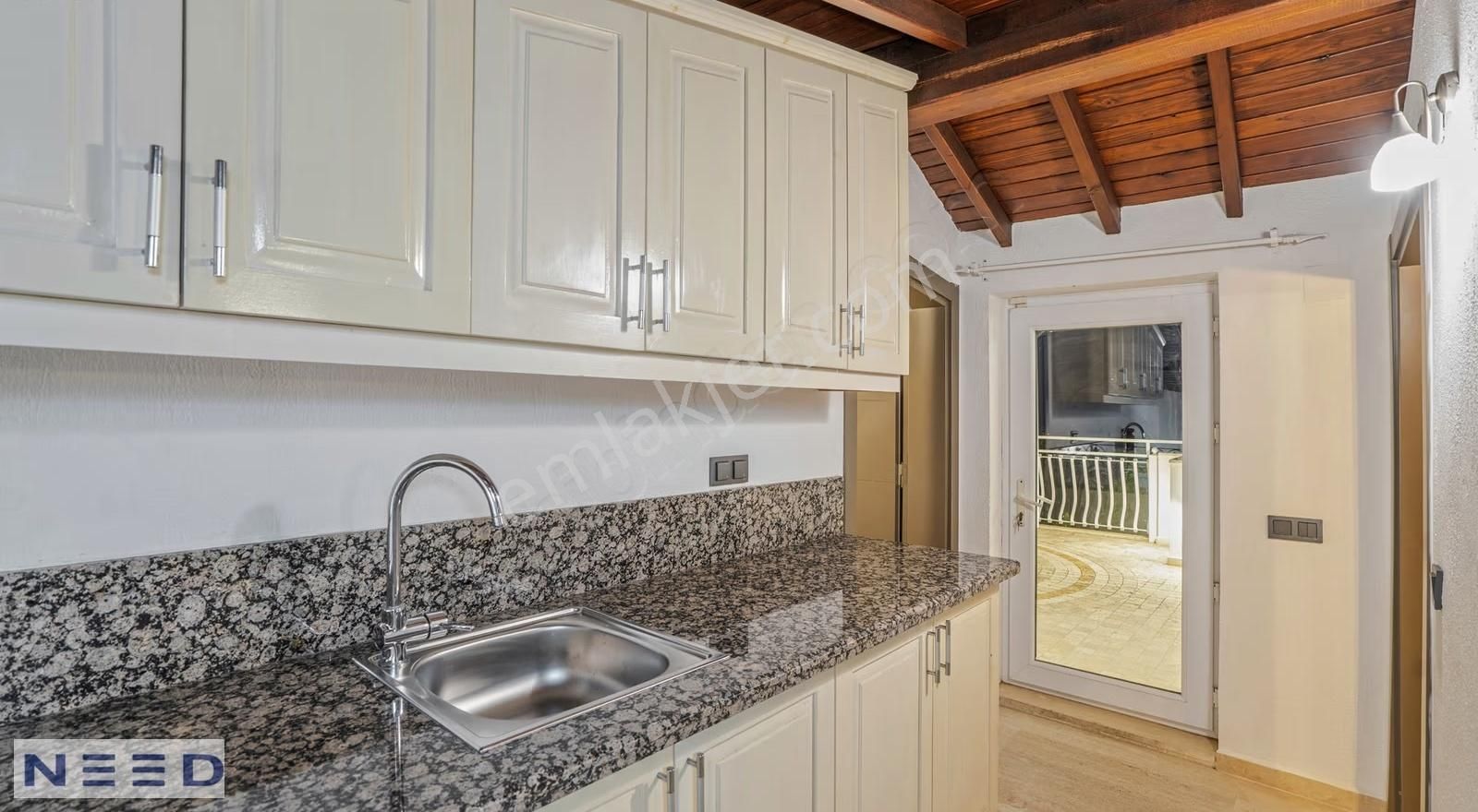 Türk Vatandaşlığına Uygun 5 Yatak Odalı Lüks Villa - Görsel 8