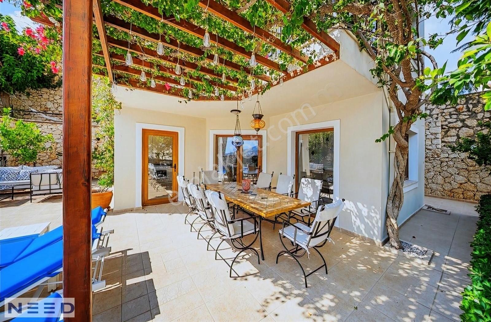 Kalkan Merkez'de 4 En-suit Yatak Odalı ,bahçeli Villa - Görsel 11