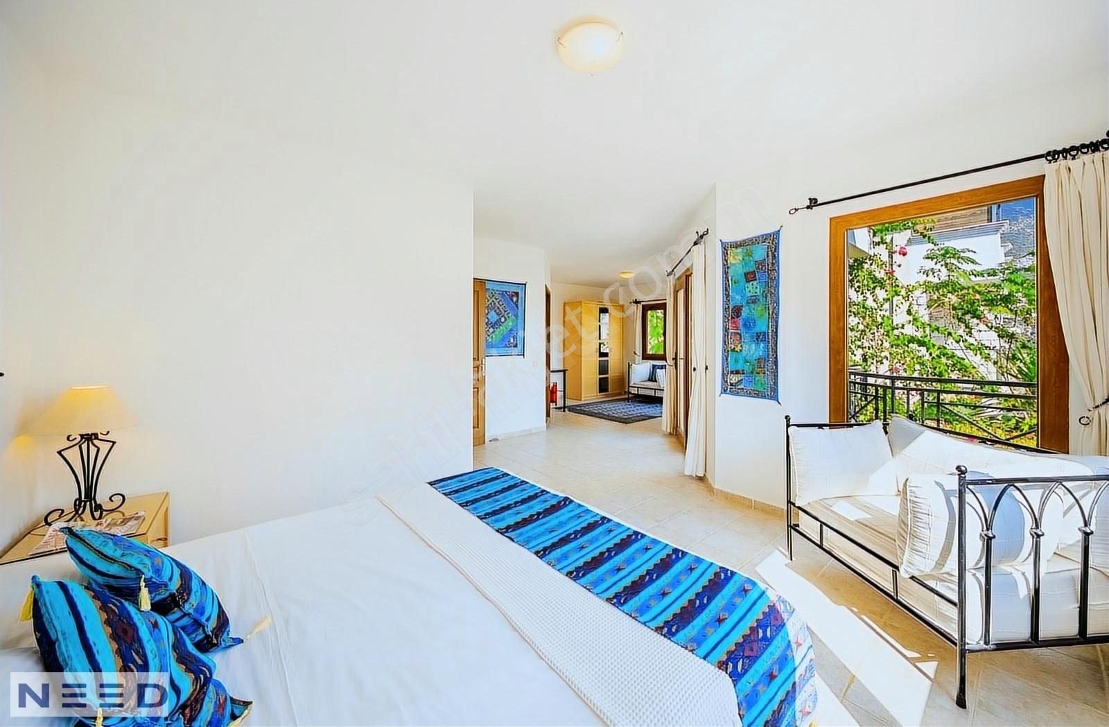 Kalkan Merkez'de 4 En-suit Yatak Odalı ,bahçeli Villa - Görsel 19