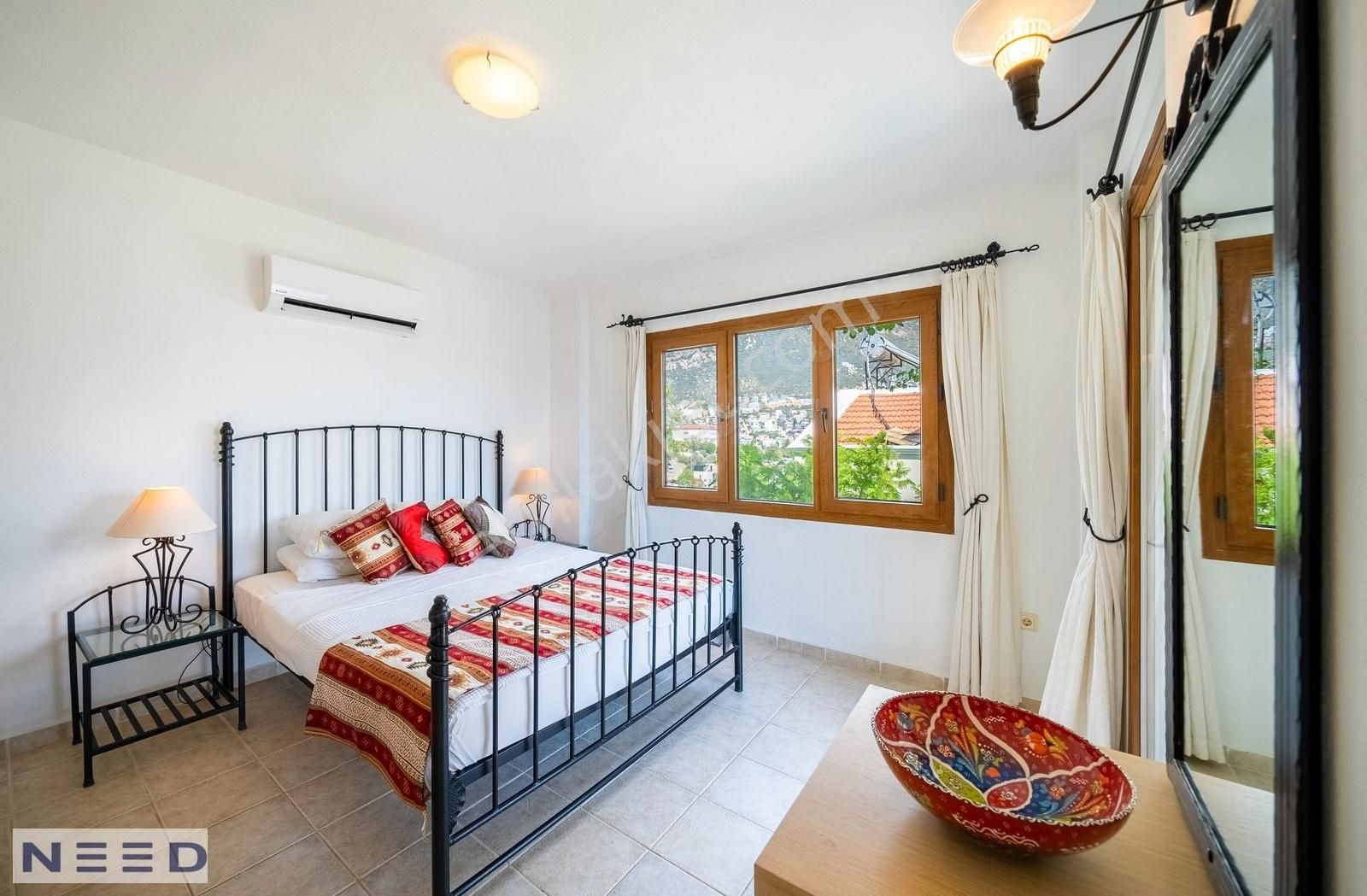 Kalkan Merkez'de 4 En-suit Yatak Odalı ,bahçeli Villa - Görsel 2