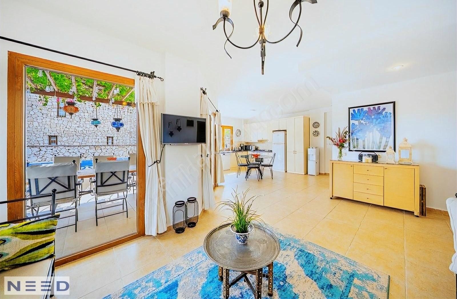 Kalkan Merkez'de 4 En-suit Yatak Odalı ,bahçeli Villa - Görsel 3