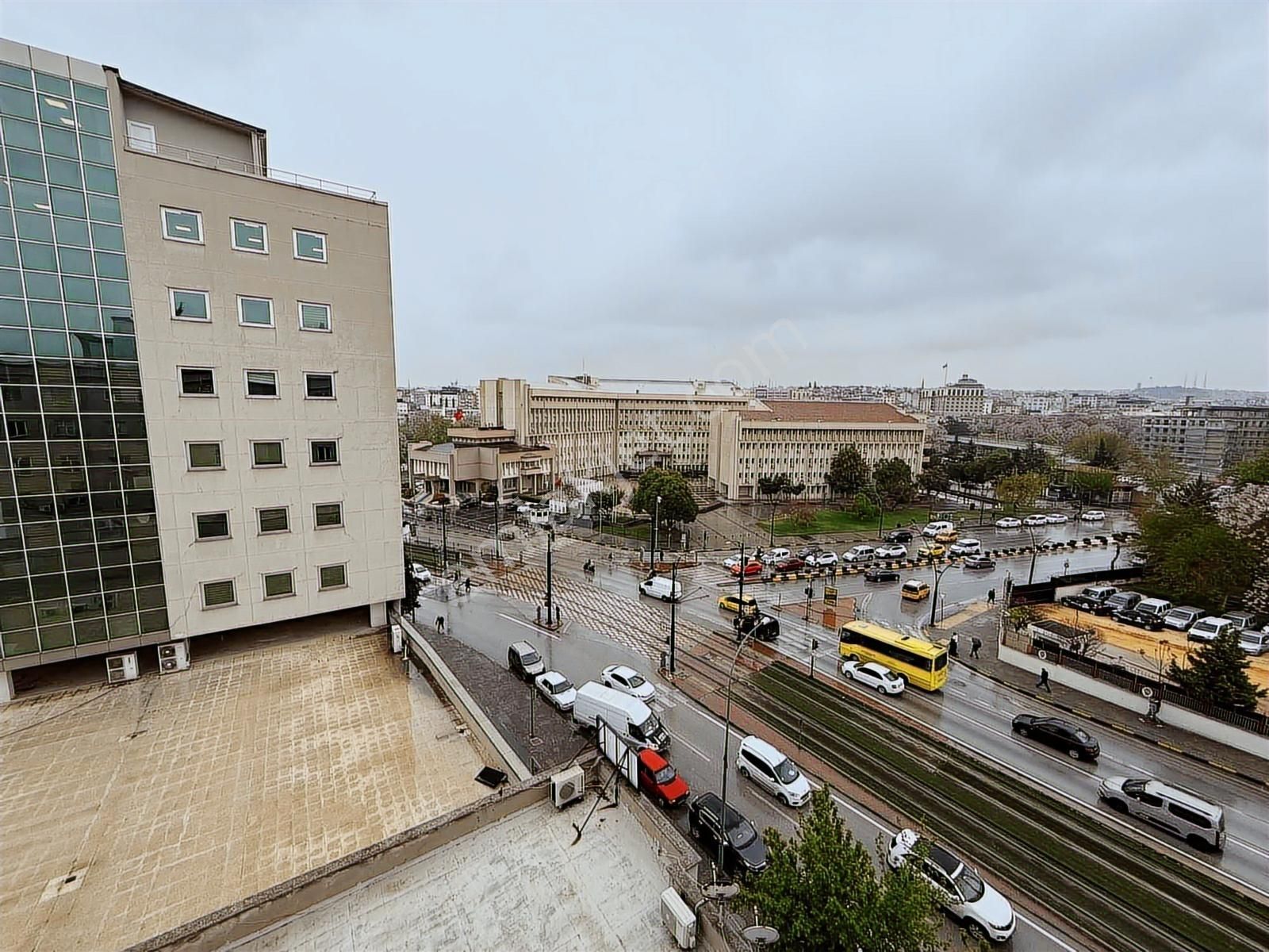 Z Group'dan Emniyet Karşısı Satılık Ofis